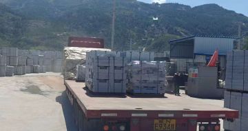 大庆 芝麻白仿形路沿石，直形路沿石