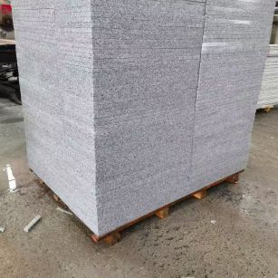 大庆 芝麻白火烧面1.8厚300*600地铺石，尺寸标准，厚薄均匀