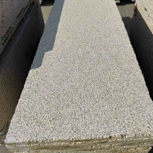 大庆 黄金麻花岗岩荔枝面毛板，半成品