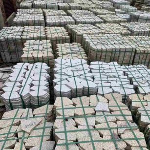 大庆 黄金麻白麻花岗岩荔枝面地铺石(冰裂纹)