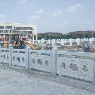 大庆 白麻花岗岩荔枝面河道栏杆