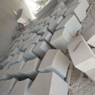 大庆 白麻花岗岩异形坐凳