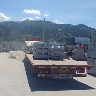 大庆 芝麻白仿形路沿石，直形路沿石