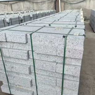 大庆 白麻花岗岩路沿石，弧形路沿石，道牙石，马路牙子，界石，路缘石，平沿石，直岩石，平缘石等