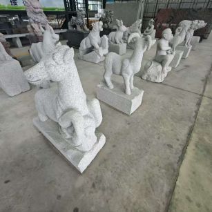 大庆 芝麻白花岗岩造型立体雕刻——十二生肖