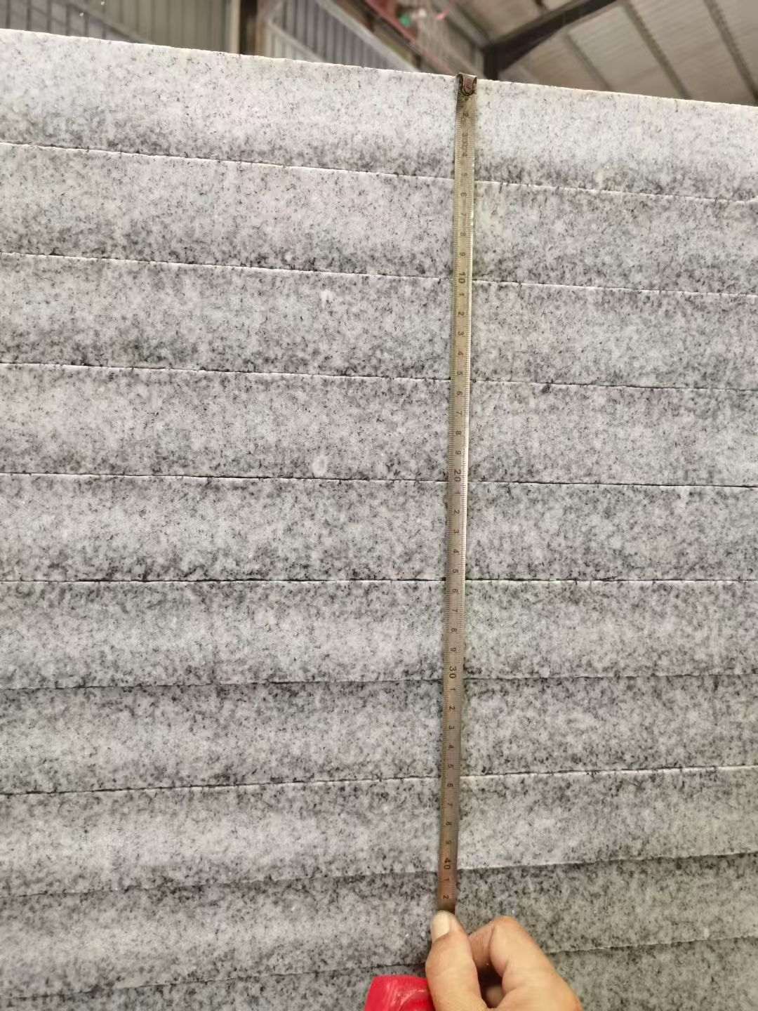 大庆 芝麻白火烧成品厚薄均匀，B料价格接近A料质量