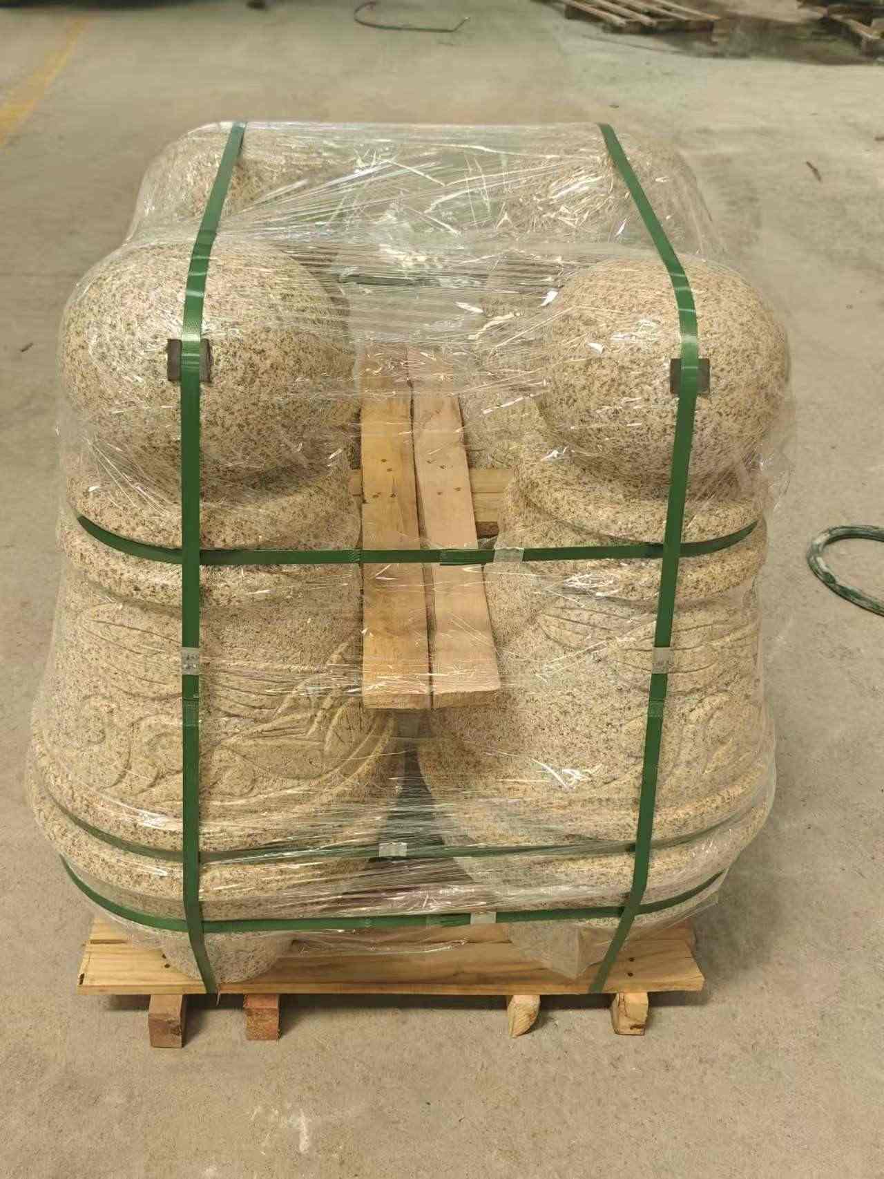 大庆 黄金麻异形定制雕花——棒棒糖挡车柱