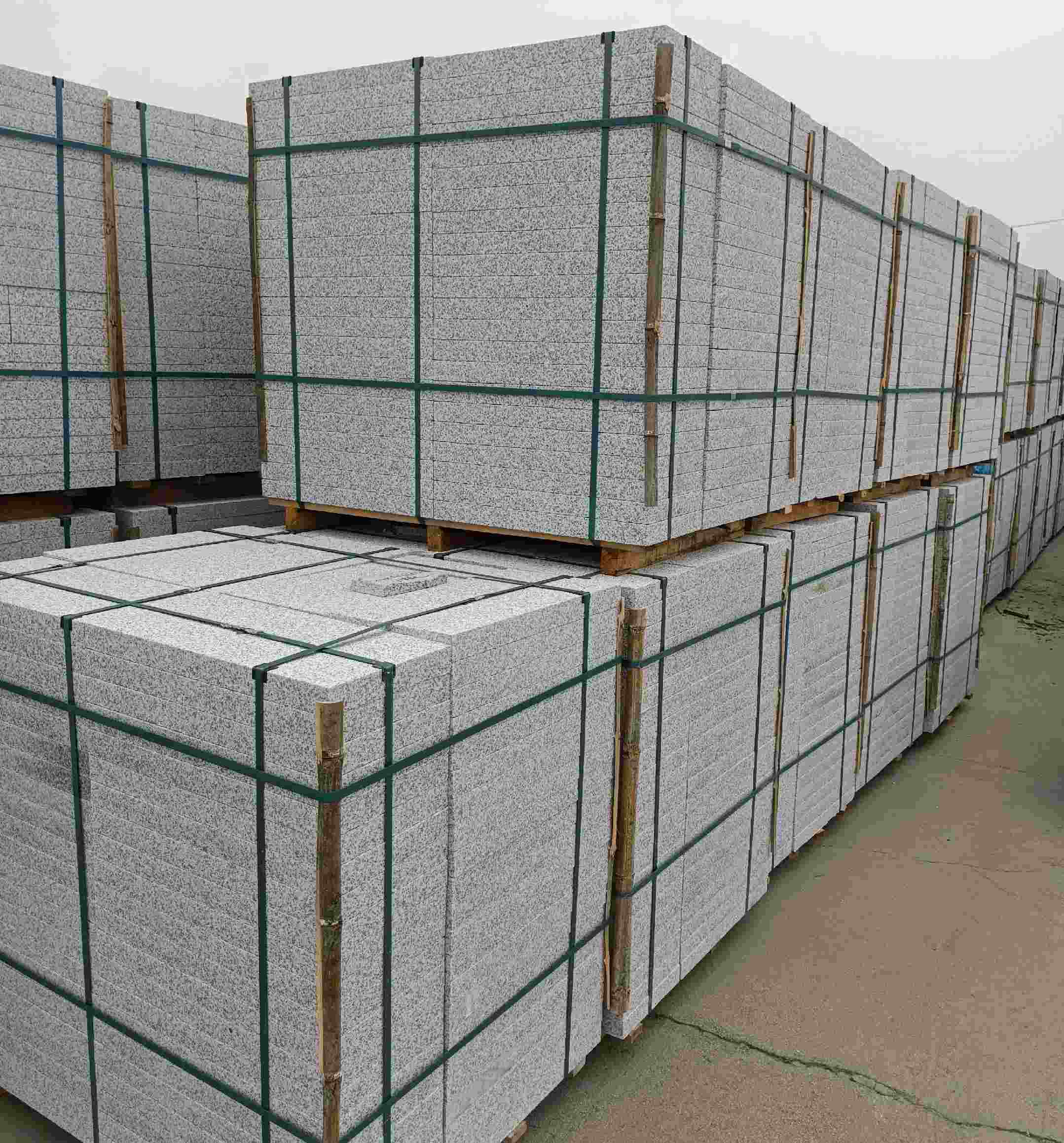 大庆 白麻花岗岩石材荔枝面地铺石（300*600*50）