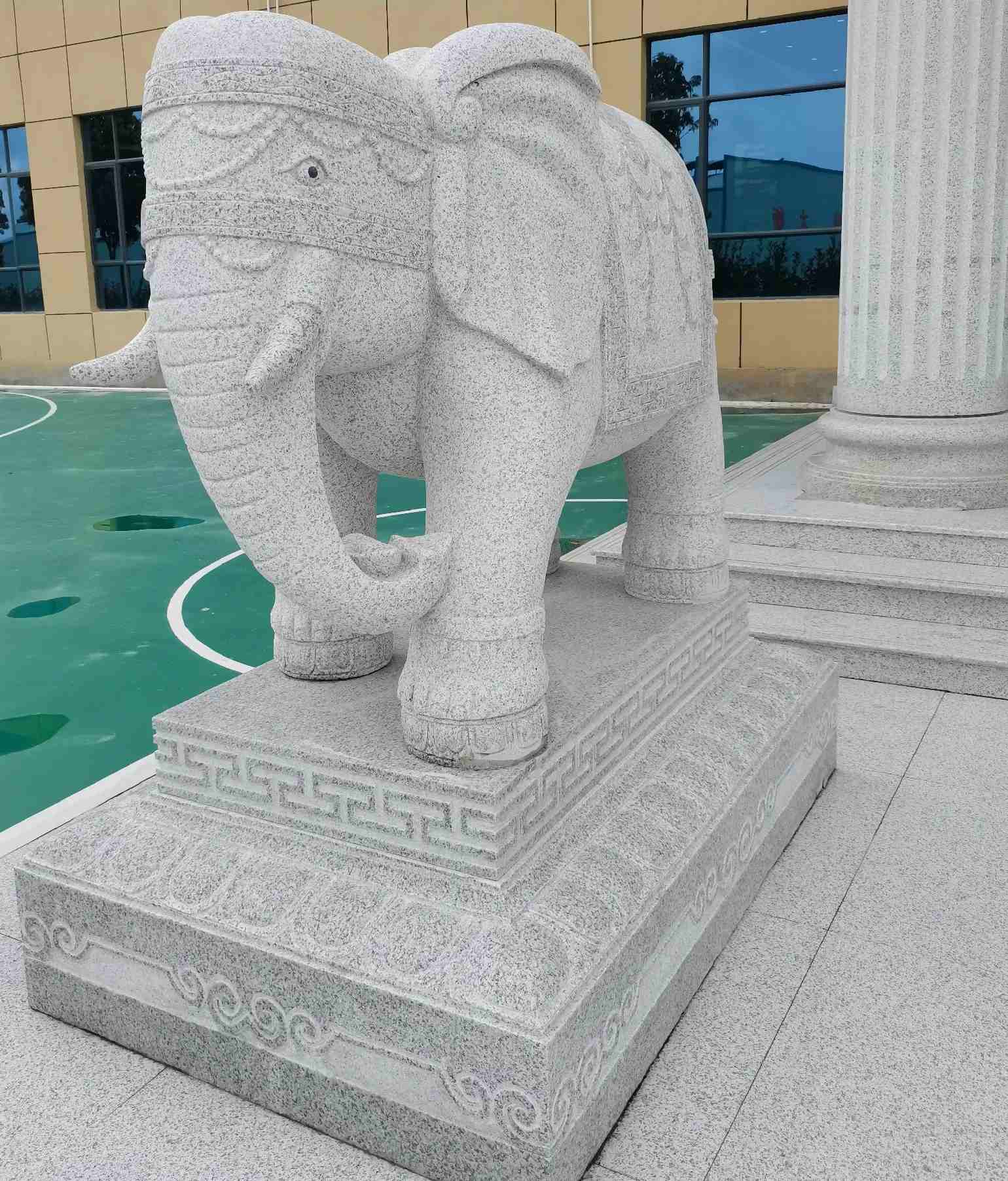 大庆 白麻花岗岩动物异形石雕-大象