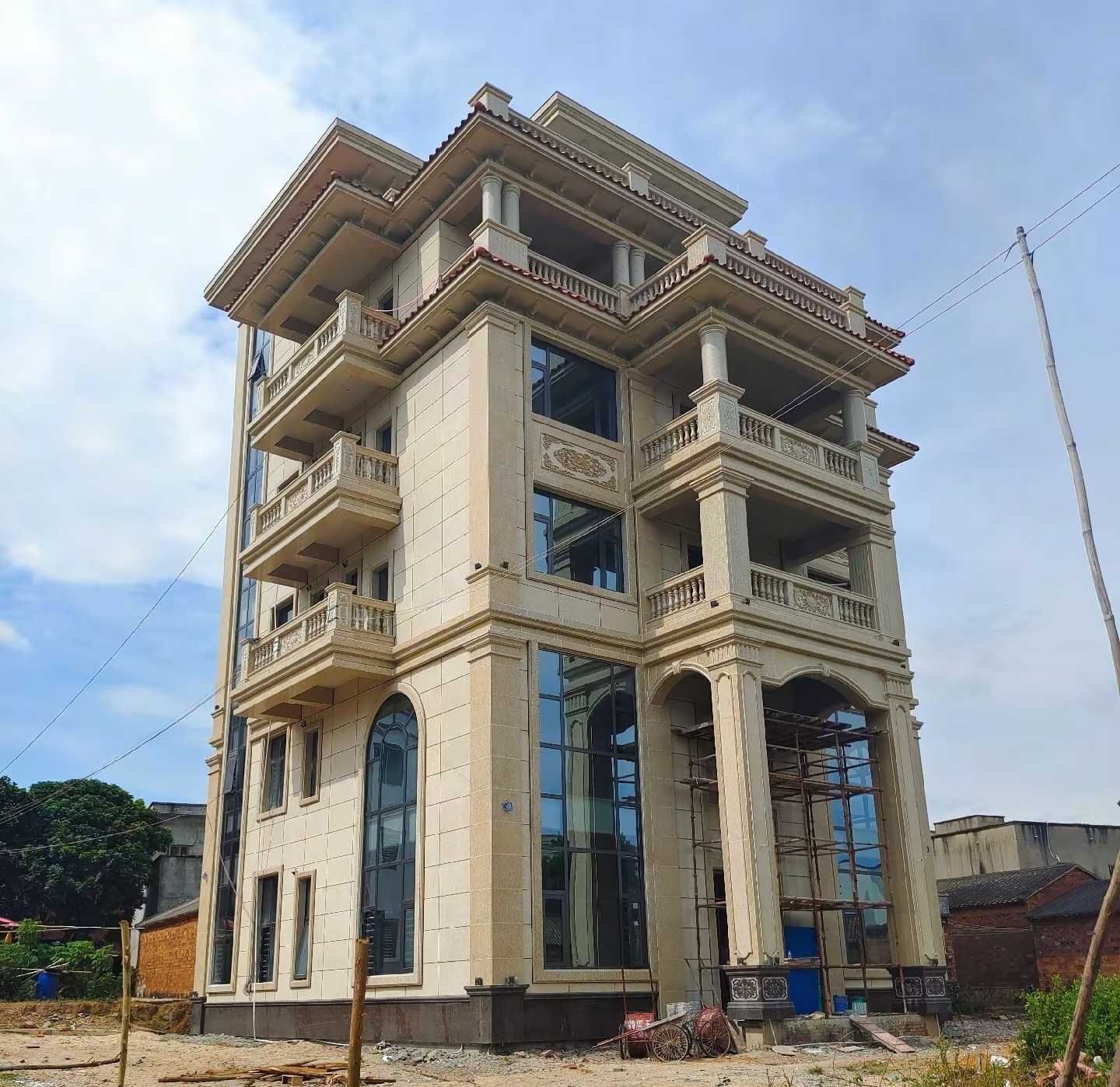 大庆 黄金麻花岗岩石材别墅外墙干挂搭配（雕花栏杆花瓶柱门楼罗马柱）