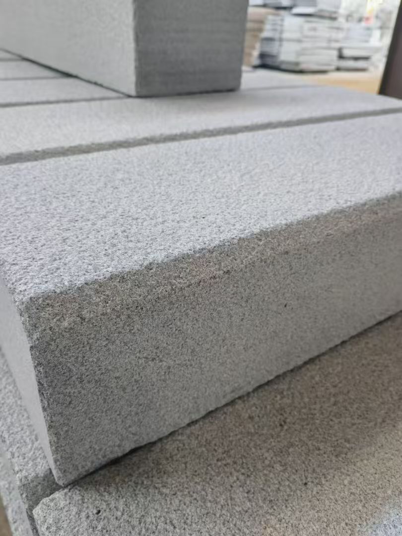 大庆 芝麻灰荔枝面路沿石