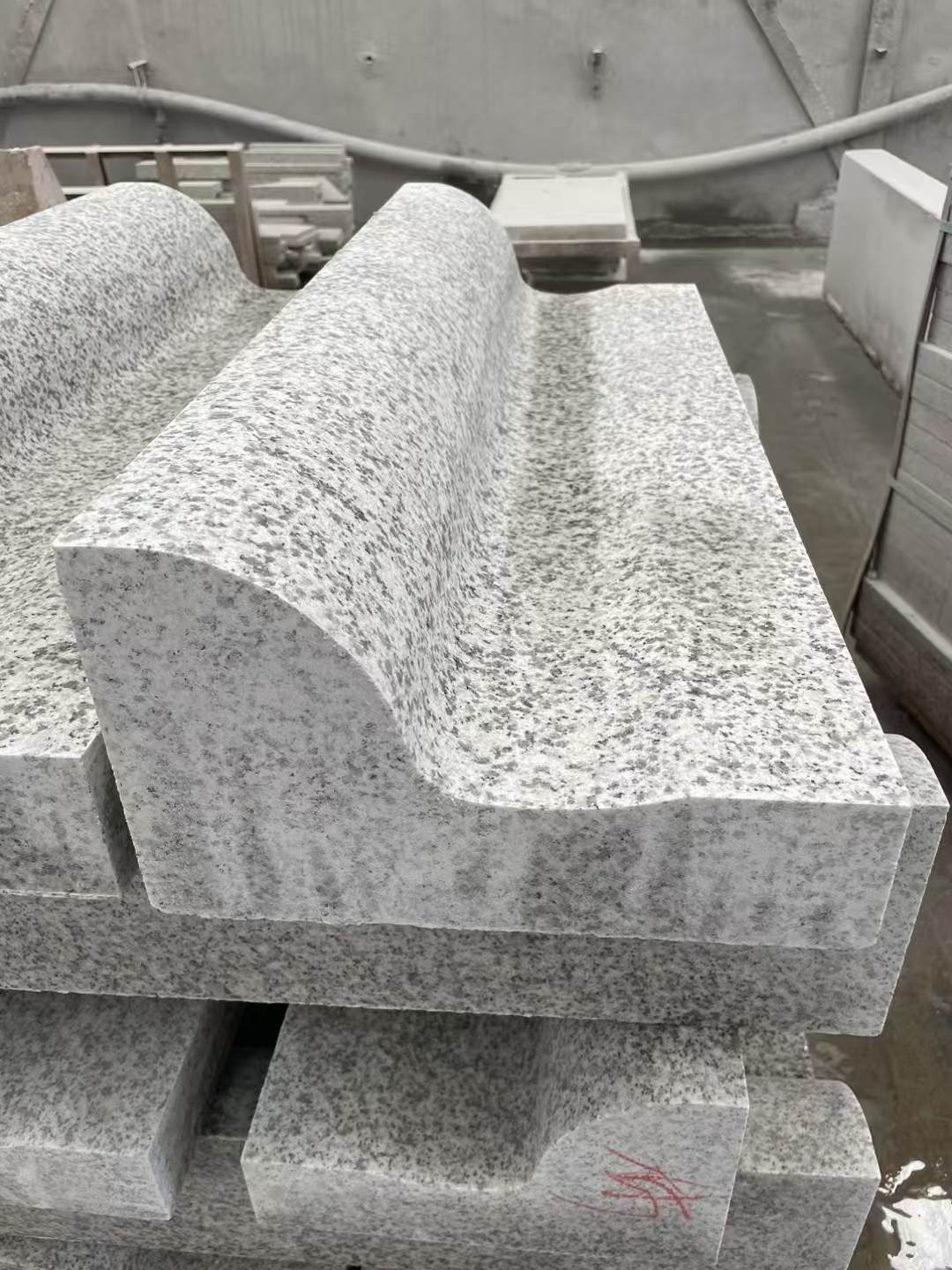 大庆 白麻花岗岩S型路沿石，路侧石，马路牙子等