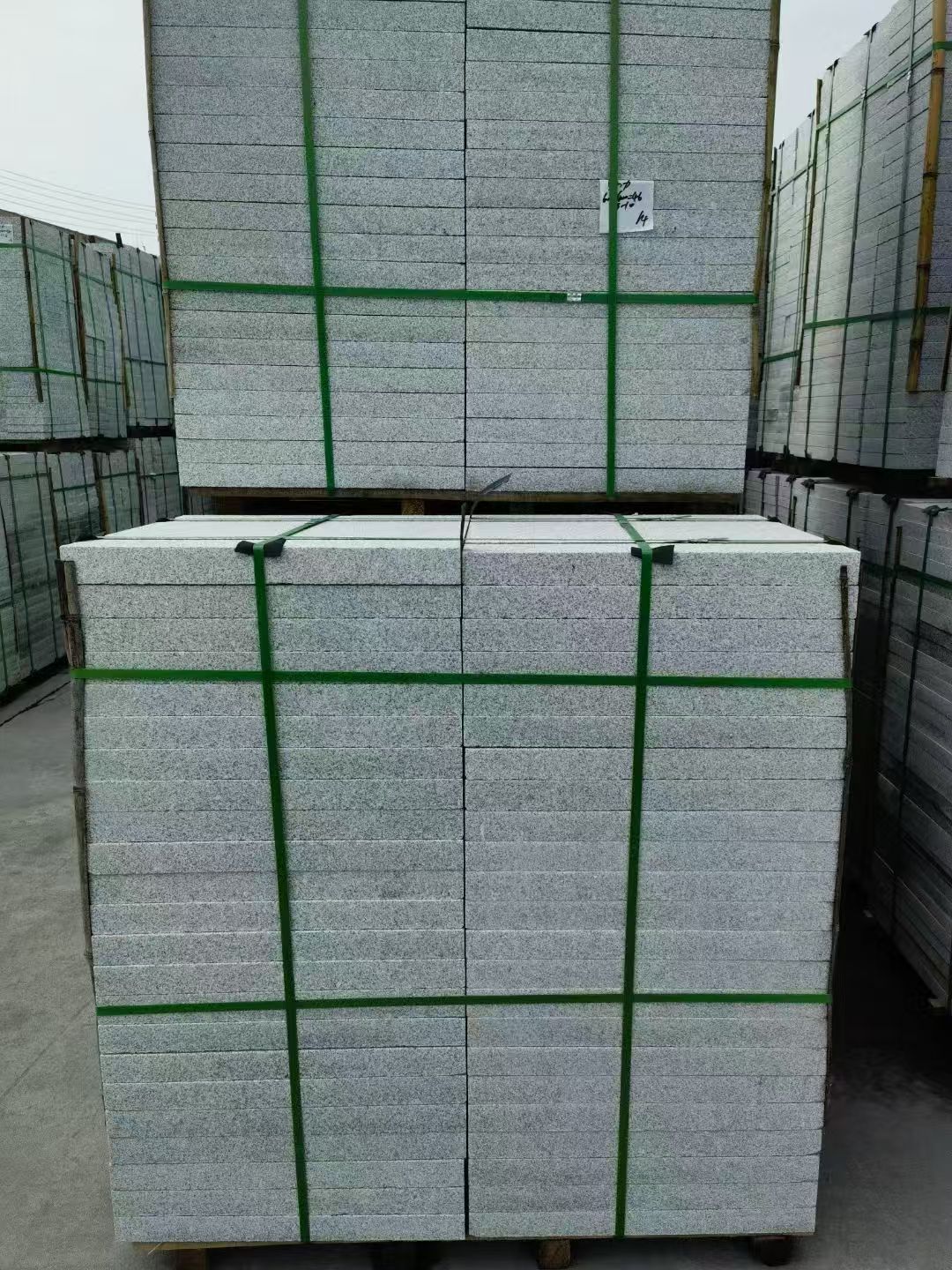 大庆 芝麻白火烧，园林广场市政工程地铺石，1.8~5.0厚均有现货