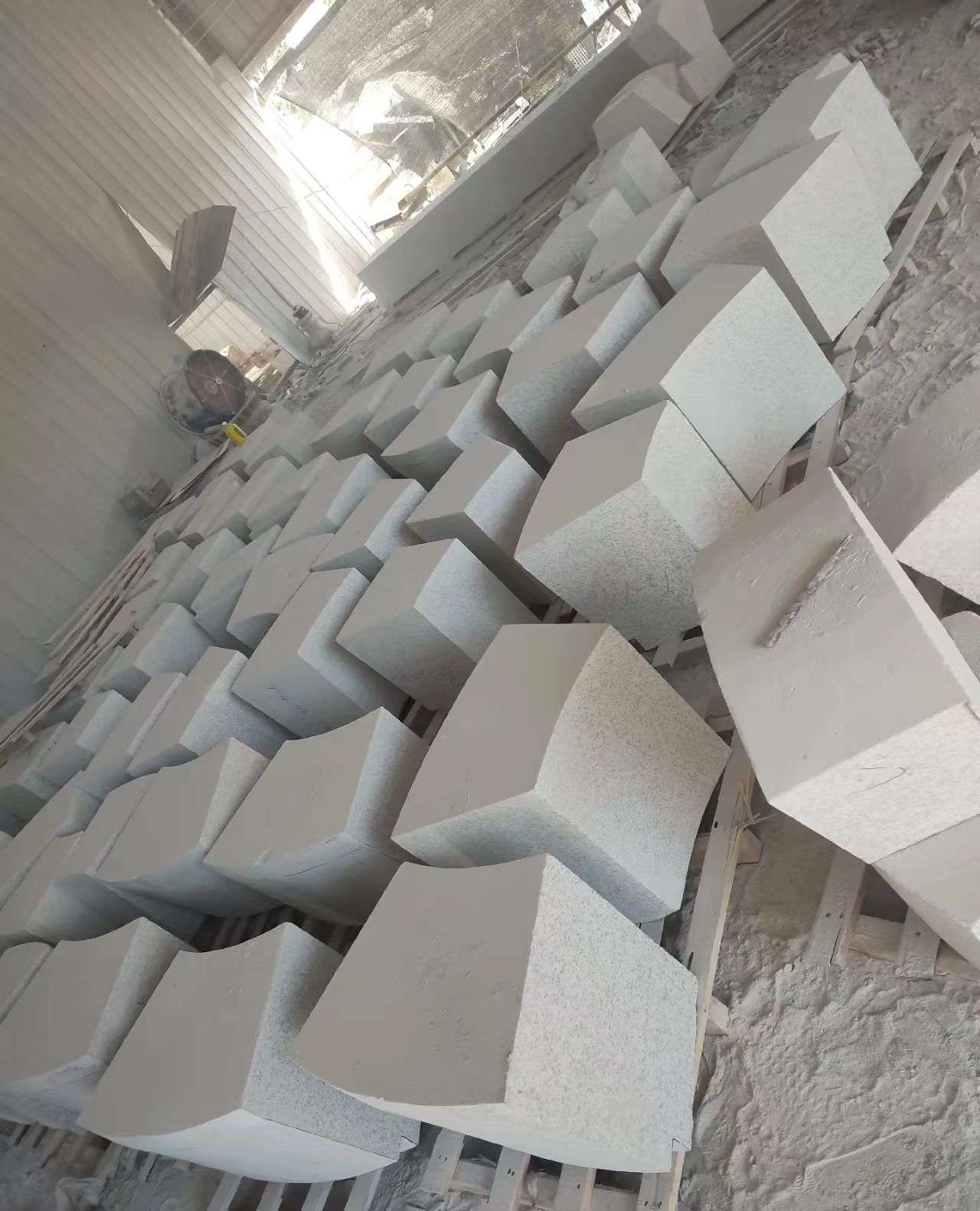 大庆 白麻花岗岩异形坐凳