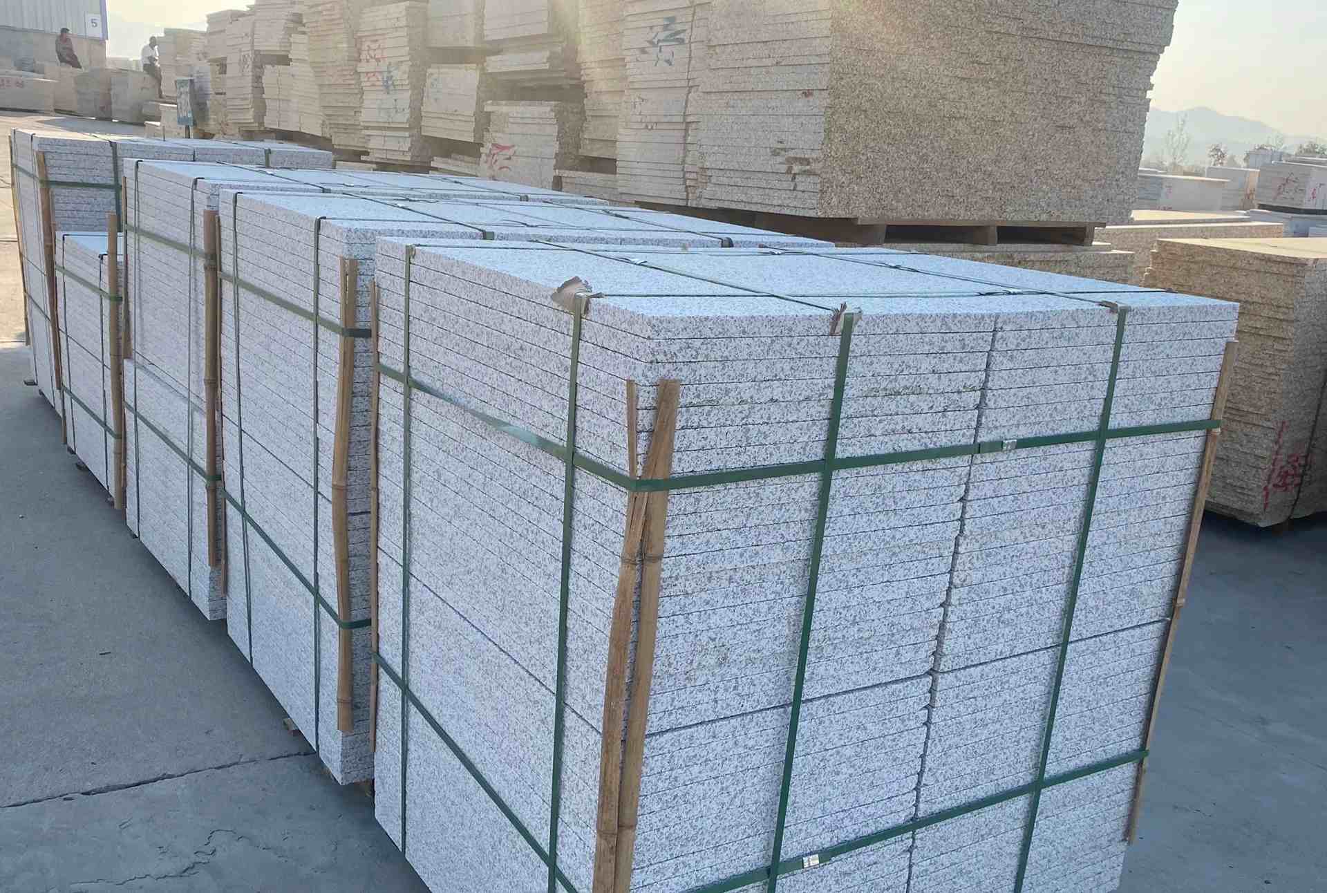 大庆 白麻花岗岩荔枝面地铺石