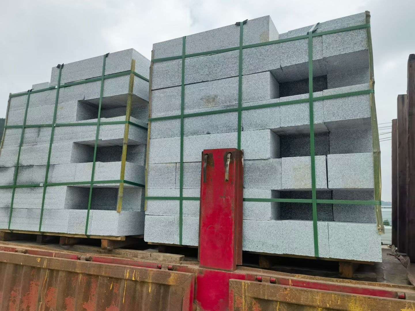 大庆 芝麻白花岗岩路沿石，平石，路侧石，马路牙子，路缘石，立缘石，平缘石等