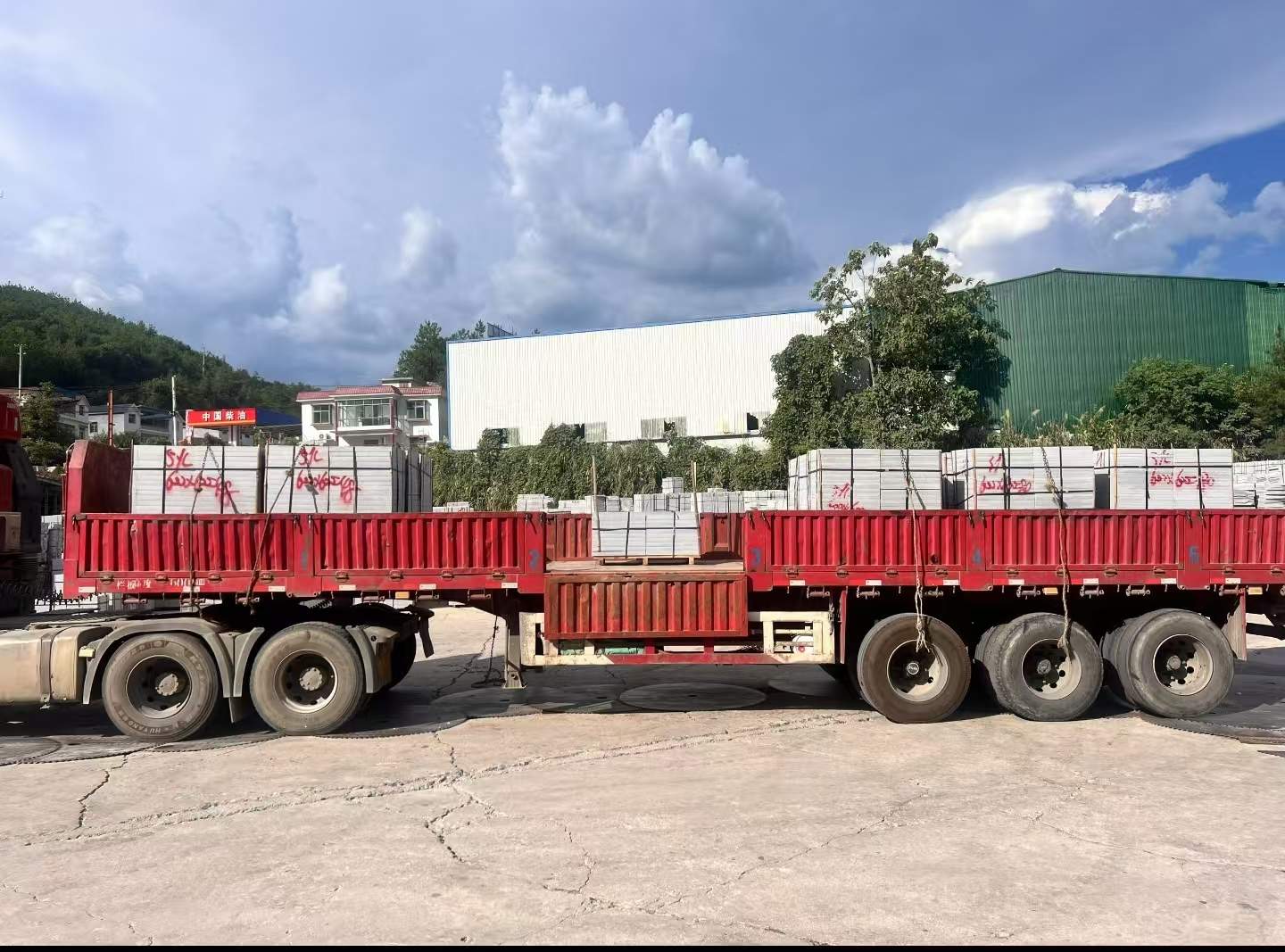 大庆 芝麻灰花岗岩地铺石出货日常